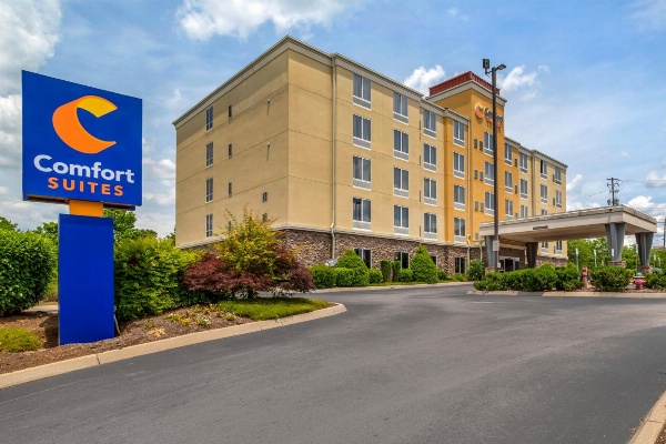Comfort Suites North image 5